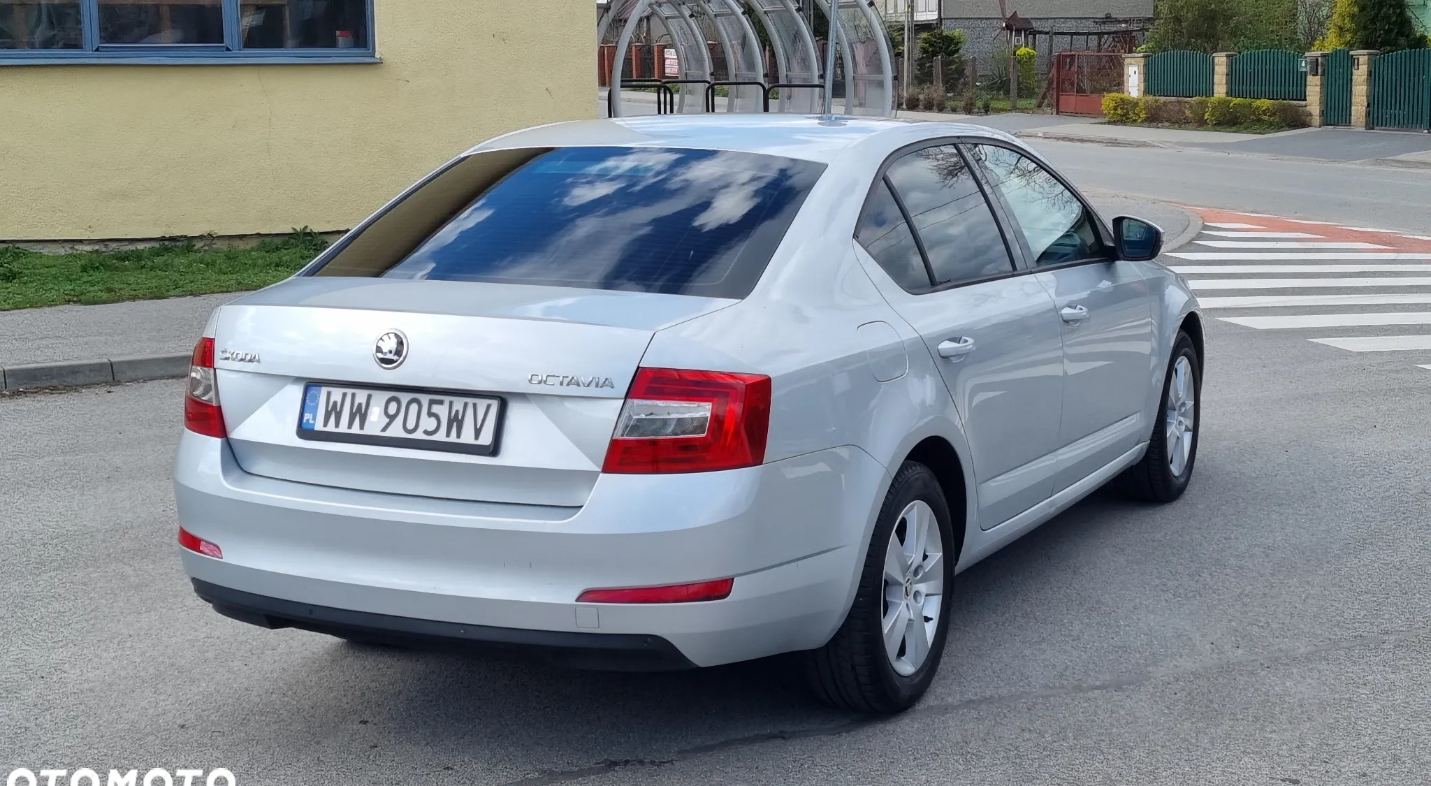 Skoda Octavia cena 29900 przebieg: 277000, rok produkcji 2015 z Reszel małe 379